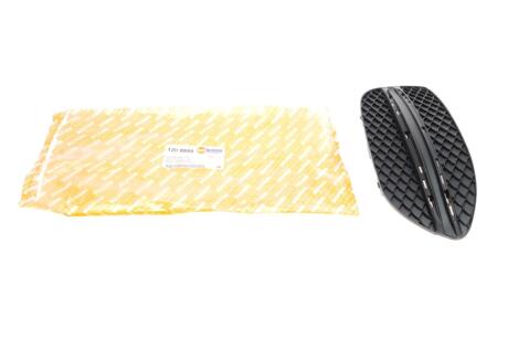 Решітка бампера MB C-class (W205) 13- (L) AUTOTECHTEILE 120 8859