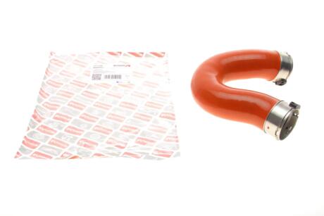 Патрубок інтеркулера (R) MB Sprinter 2.2CDI 06- (OM651) BOGAP C1711169