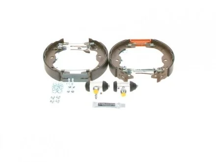 Колодки тормозные барабанные, комплект BOSCH 0 204 114 678