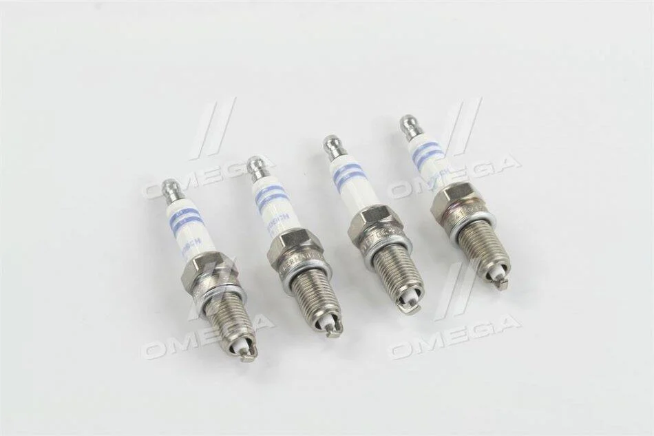 Свеча зажигания Bosch Super Plus YR7DC+ (к-т 4шт.) BOSCH 0 242 135 802 (фото 1)