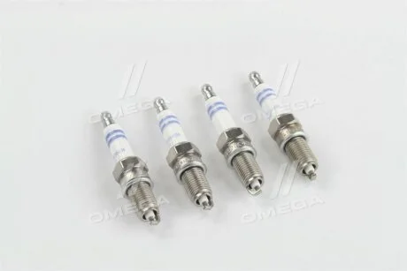 Свеча зажигания Bosch Super Plus YR7DC+ (к-т 4шт.) BOSCH 0 242 135 802