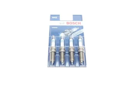 Свічка запалювання Renault Clio III 1.2 16V 05-14- BOSCH 0 242 140 802