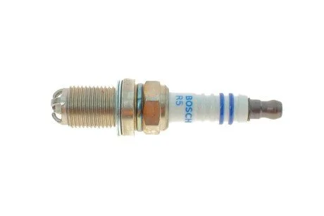 Свеча зажигания BOSCH 0 242 235 748