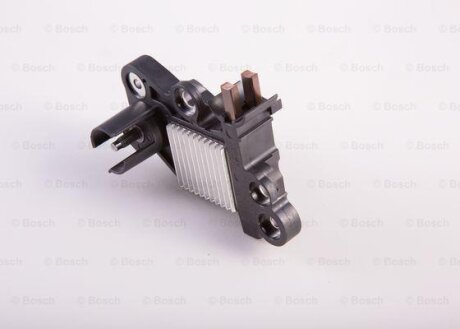 Регулятор напруги (14V) VALTRA T 7.4D 01.09-12.11 BOSCH 0 272 220 733