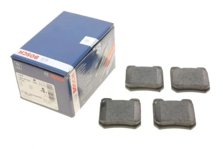 Тормозные колодки, дисковые. BOSCH 0 986 424 754