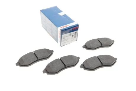 Тормозные колодки, дисковые. BOSCH 0 986 424 818