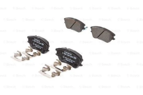 Тормозные колодки дисковые, комплект BOSCH 0 986 494 630