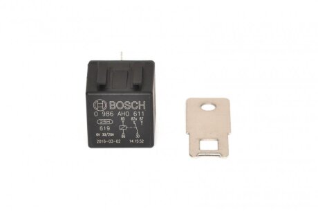 Автомобильное реле BOSCH 0 986 AH0 611