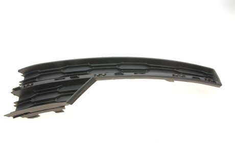 Вставка бампера (під протитуманку) Skoda Octavia 18- (R) DPA 88071839802