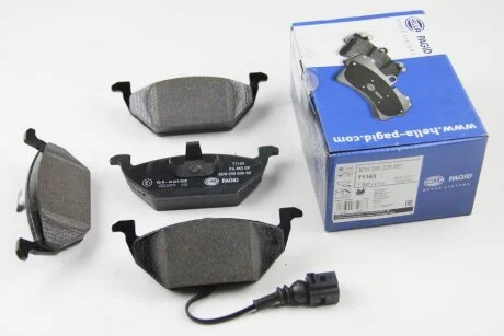 Тормозные колодки дисковые, комплект HELLA 8DB 355 008-551