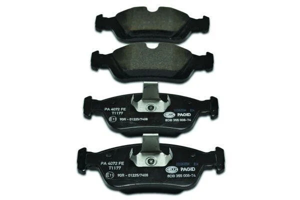 Тормозные колодки дисковые, комплект HELLA 8DB 355 008-741 (фото 1)