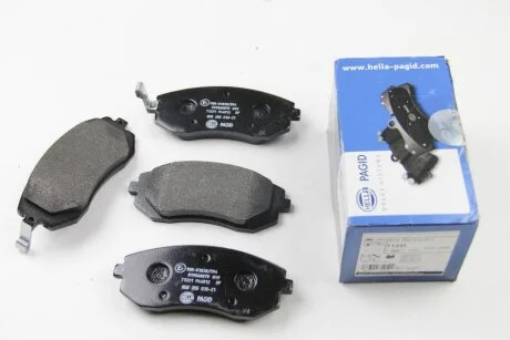 Тормозные колодки дисковые, комплект HELLA 8DB 355 010-211