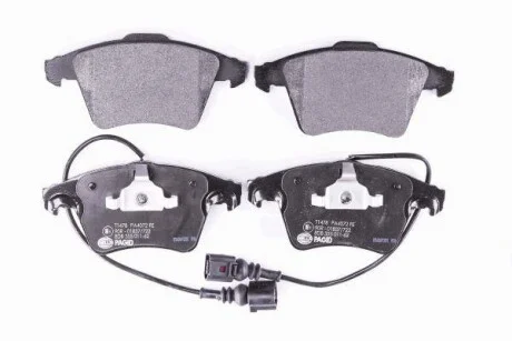 Тормозные колодки дисковые, комплект HELLA 8DB 355 011-621