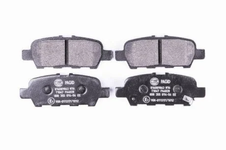 Тормозные колодки дисковые, комплект HELLA 8DB 355 014-561