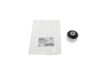 Сайлентблок важеля (переднього/зверху/всередині) VW Passat 94-08 HUTCHINSON 590086