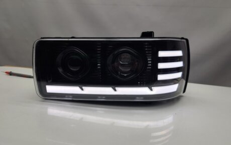 Фара головного світла LED з ДХО права лінза R DAF XF, CF E5 Інше UNL348007-LED