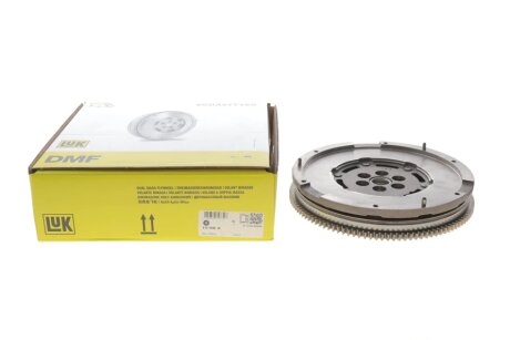 Маховик LuK 415 1046 10
