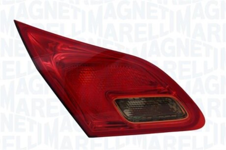 Фонарь задний внутренний левый MAGNETI MARELLI 714021641701
