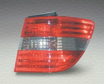 Фонарь задний внешний правый MAGNETI MARELLI 714027520813