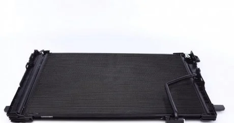Радіатор кондиціонера MB C-class (W203/W204/ CLS (C218)/E-class (W212) 05- MAHLE / KNECHT AC 786 000S