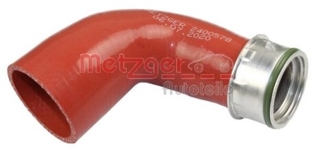 Патрубок интеркулера METZGER 2400578
