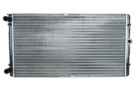 Радиатор охлаждения двигателя NISSENS 65301