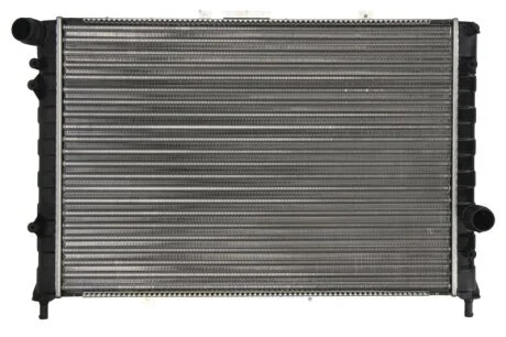 Радиатор охлаждения двигателя NISSENS 68804