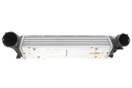 Радіатор інтеркулера BMW 1 (E81/E82/E87/E88)/3 (E90-E93)/X1 (E84) 2.0D N47 04-15 NRF 30907A
