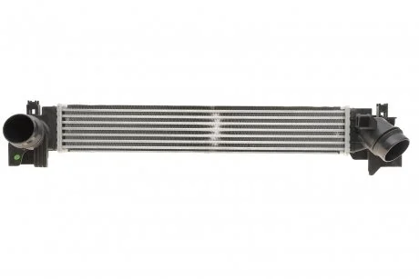 Радіатор інтеркулера BMW 1 (F40/F48) 15- (B38) NRF 30944