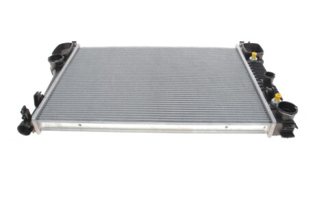 Радіатор охолодження MB S-class (W221/C216) 05-13 NRF 53839