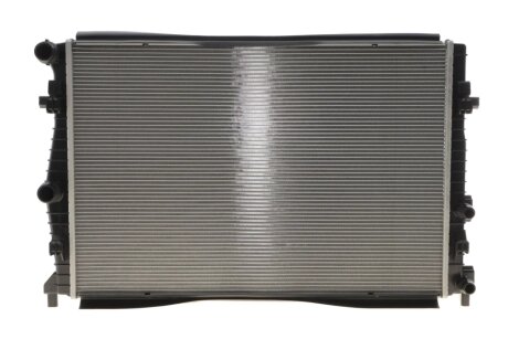 Радиатор охлаждения двигателя NRF 550262