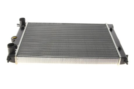 Радіатор охолодження VW Passat 80-88/Golf II 83-91 NRF 58697