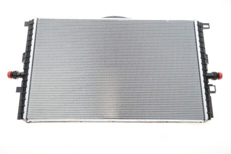 Радіатор охолодження Tesla Model 3/Model Y 17- OEM 1607811-00-B