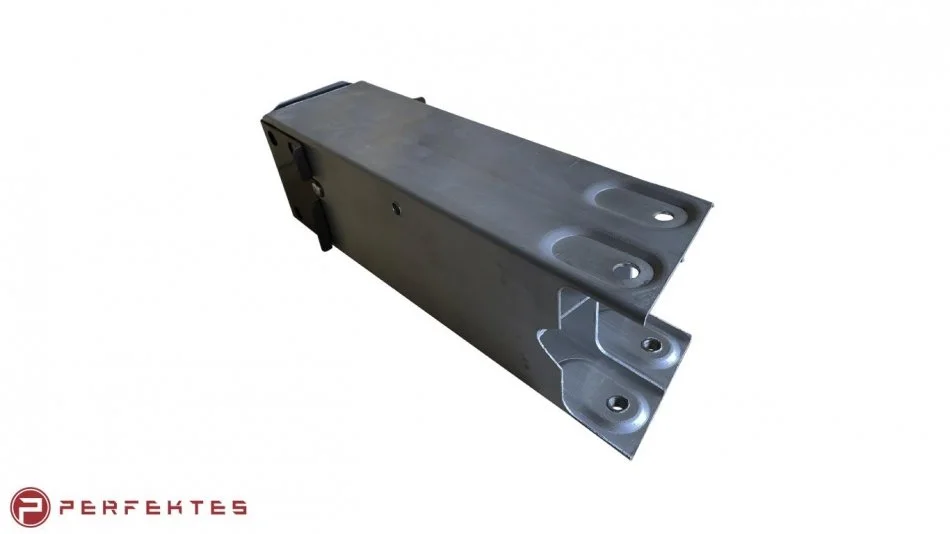 Ланжерон передний LH Tesla Model Y 1487461-00-A PERFEKTES 171-TSMY-6100A-00 (фото 1)