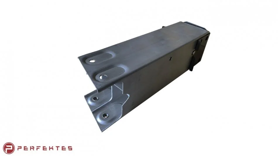 Ланжерон передний RH Tesla Model Y 1487462-00-A PERFEKTES 171-TSMY-6200A-00 (фото 1)