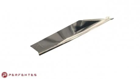 Накладка люверса (хром) RH Tesla Model S 1079636-00-A PERFEKTES 293-TSMS-8000C-00