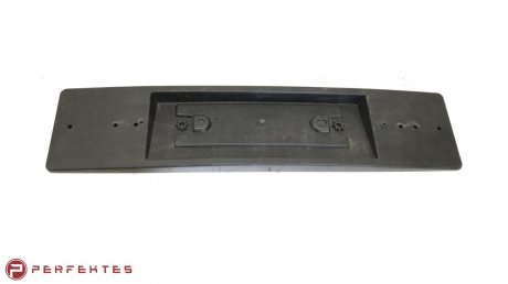 Подиум под номерной знак переднего бампера (EURO) Tesla Model Y 1493099-00-A PERFEKTES 295-TSMY-9900A-00 (фото 1)