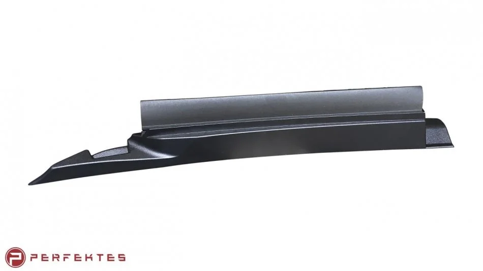 Накладка под капот у петли (рестайлинг) RH Tesla Model 3 1504934-00-A PERFEKTES 332-TSM3-3400A-00 (фото 1)