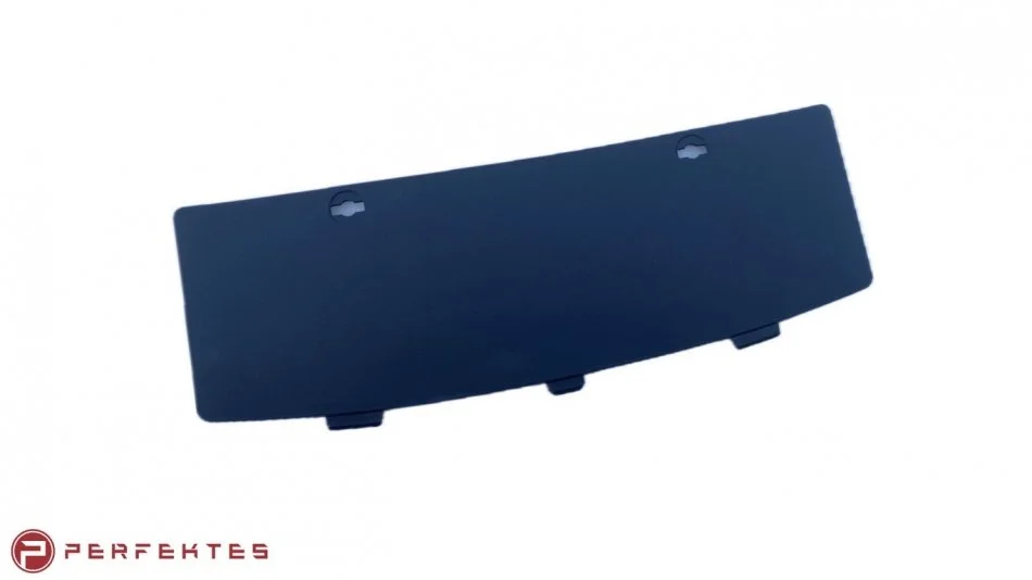 Заглушка захисту заднього бампера (фаркопа) 2024 Tesla Model 3 1713689-00-C PERFEKTES 352-TSM3-8900C-00 (фото 1)
