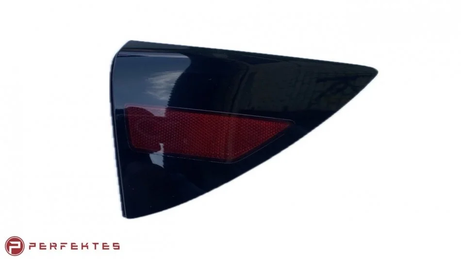 Отражатель заднего крыла (2024) RH Tesla Model 3 1715105-00-B PERFEKTES 372-TSM3-0500B-00 (фото 1)