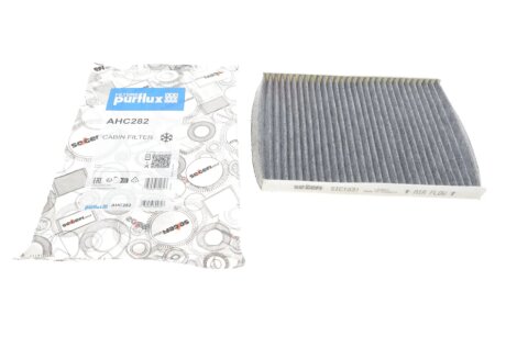 Фільтр салону Ford Fiesta 1.0-1.6TDCI 08- (вугільний) Purflux AHC282