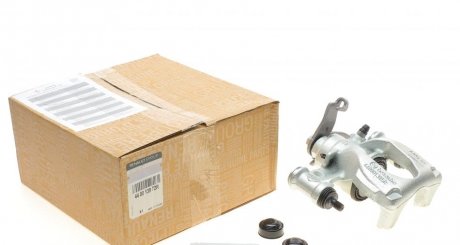 Супорт гальмівний (задній) (R) Master 2.3dCi 10- RENAULT 440013972R