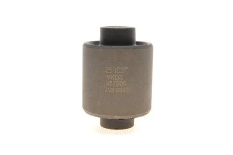 Сайлентблок важеля (переднього/спереду) Land Rover Freelander 98-06 SKF VKDS 337505