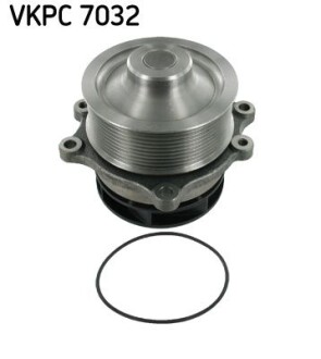 Помпа водяная SKF VKPC 7032