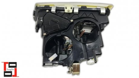 Противотуманная фара с серой рамкой good RH Volvo FH12 e-mark 131-VT16230AR TANGDE TD01-51-018R (фото 1)