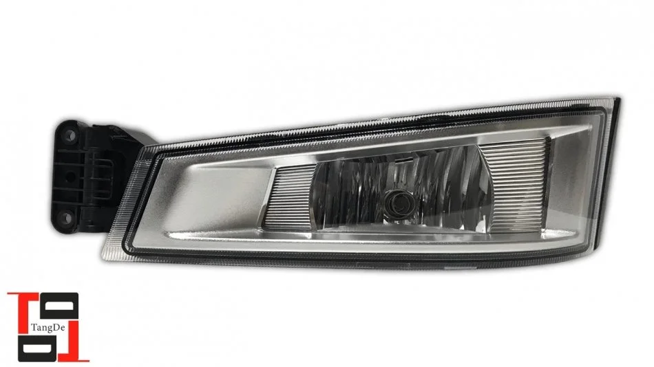 Противотуманная фара silver LH Volvo FH4 ​​e-mark 21221152 TANGDE TD01-51-033CL (фото 1)