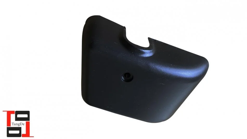 Крышка кронштейна основного зеркала RH Man e-mark 85637100010 TANGDE TD05-57-090R (фото 1)