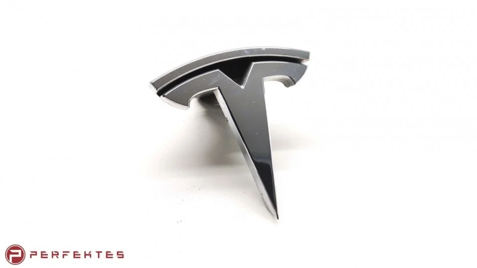 Логотип переднего бампера T (эмблема) Tesla Model X TESLA 1047884-00-D (фото 1)