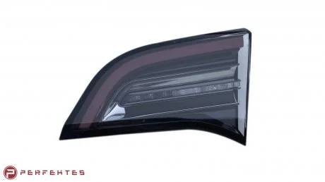 Фонарь задний в крышку багажника RH Tesla Model 3, Model Y TESLA 1077402-00-E