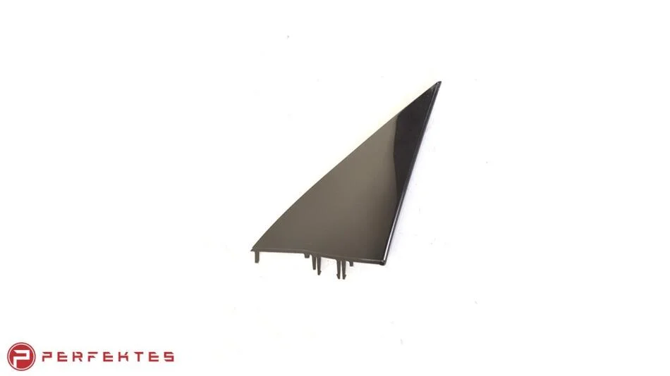 Заглушка дзеркала (трикутник) LH Tesla Model 3 TESLA 1130655-00-E (фото 1)